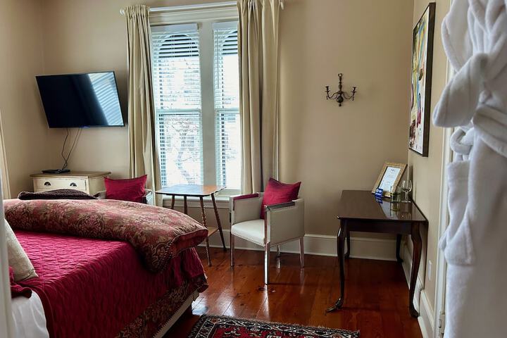 Room 48 of 62