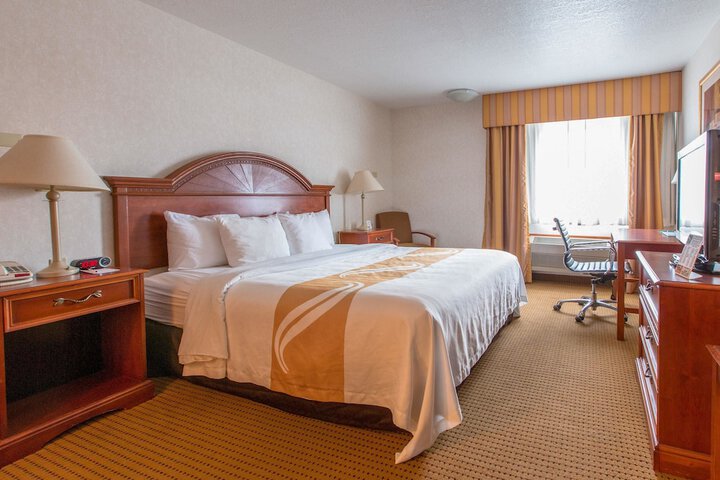 Room 42 of 71
