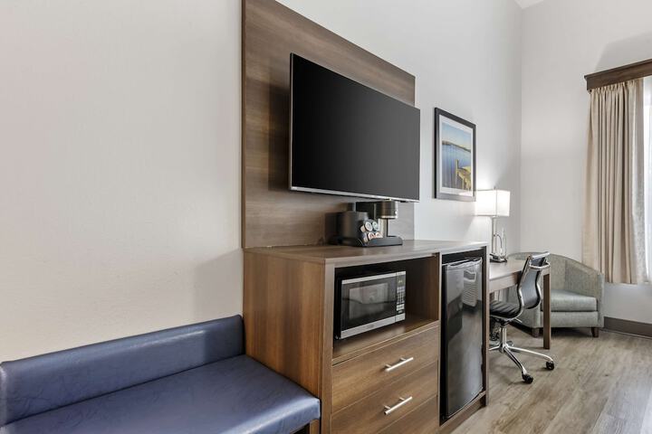 Room 19 of 40