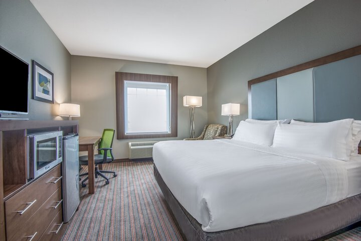 Holiday Inn Express & Suites Stillwater - University Area by IHG