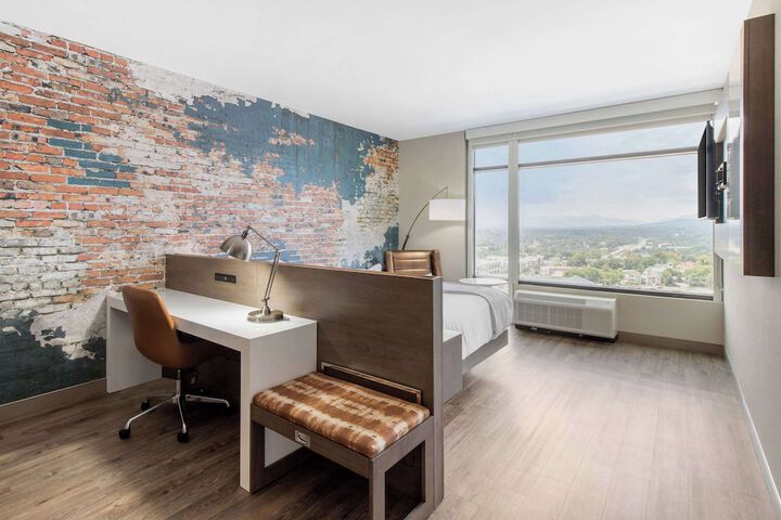 Room 56 of 99
