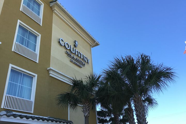 Hotel 4 of 57