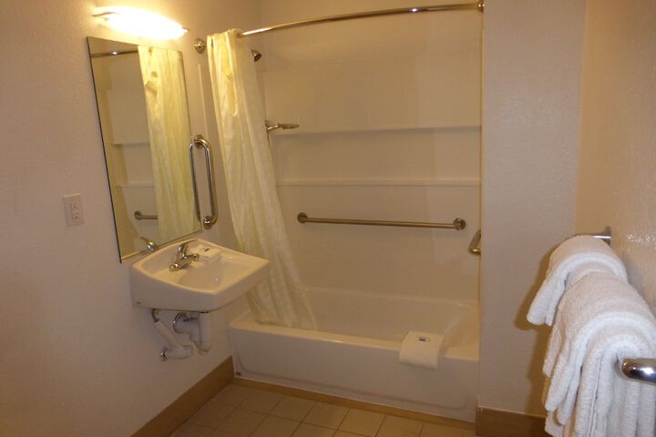 Room 16 of 16