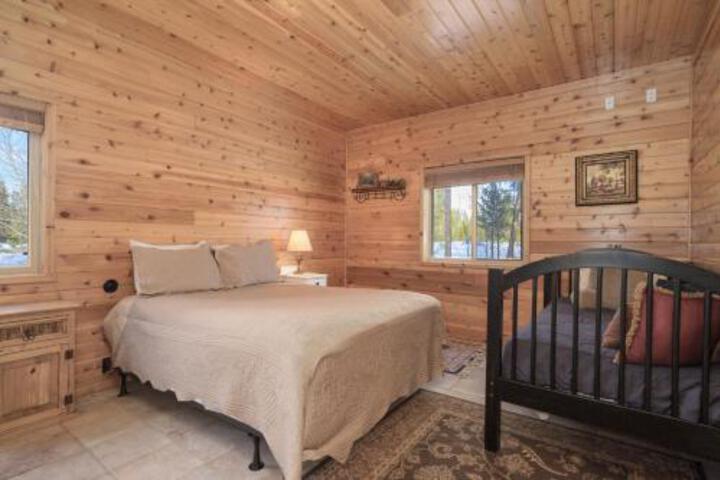 Mountain Peak 3.5 Bathrooms Home