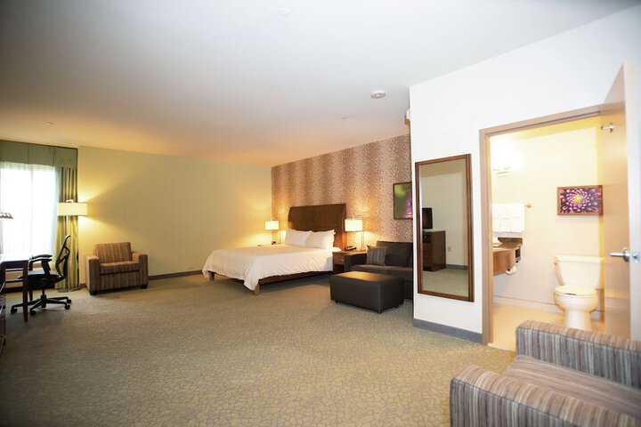 Room 30 of 46