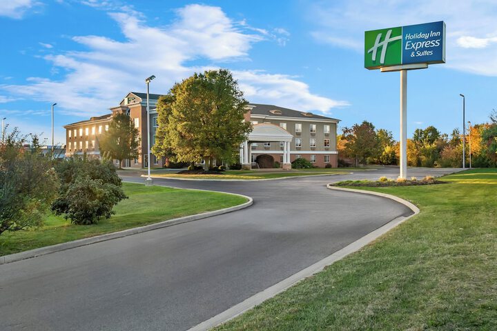 Hotel 2 of 67