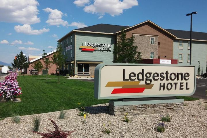 Ledgestone Suites Hotel Vernal