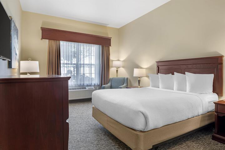Best Western Plus Fredericton Hotel & Suites