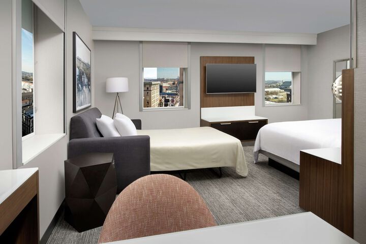 Embassy Suites by Hilton Knoxville Downtown