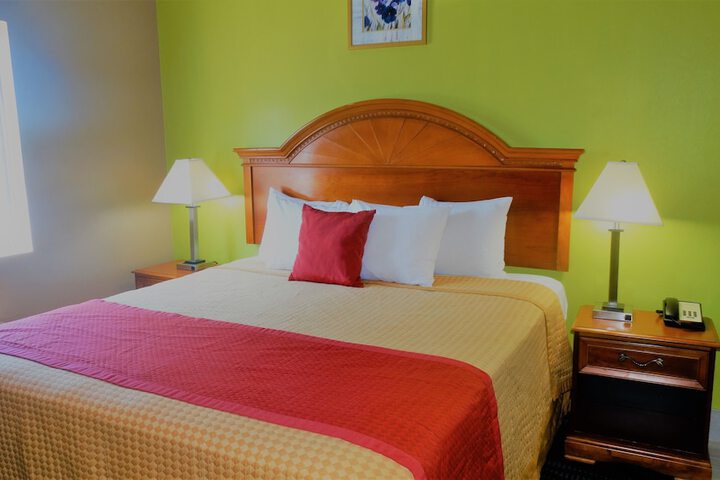 Room 21 of 37