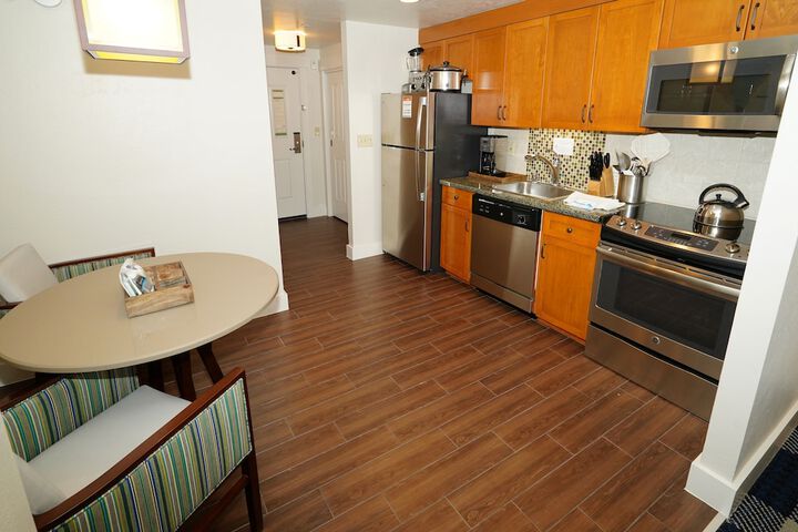 Heavenly Village Condos - Grand Residence
