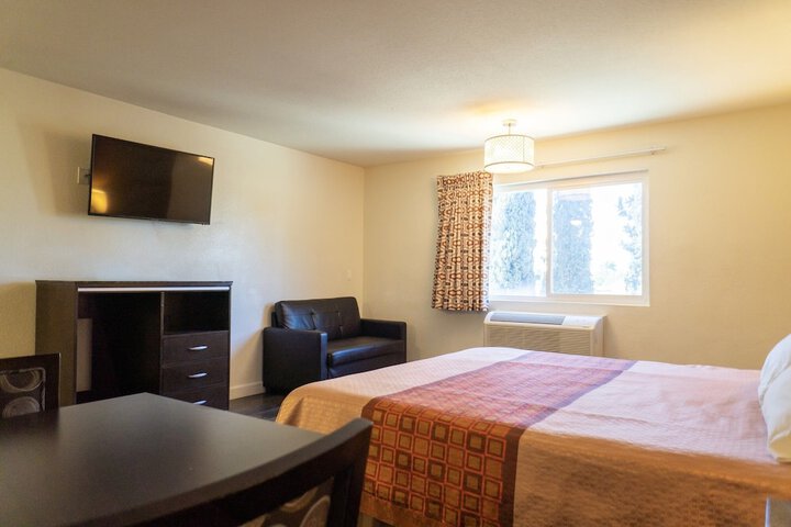Room 21 of 36