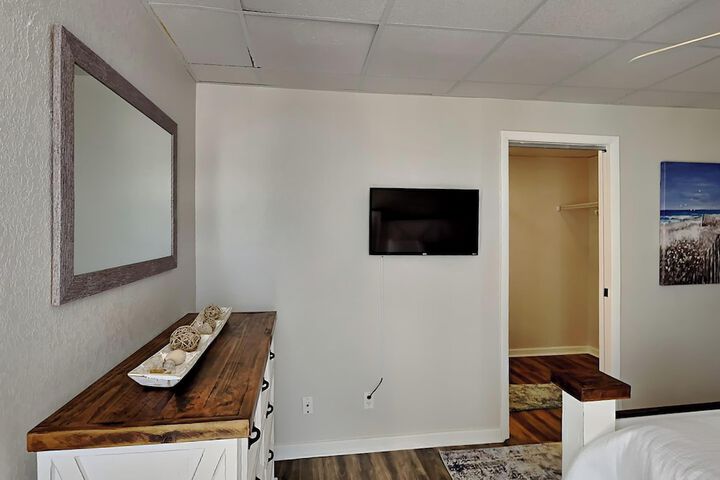 Room 87 of 104