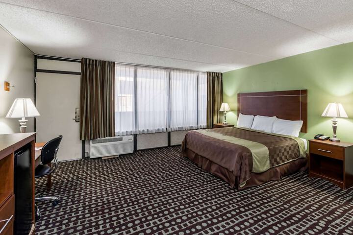 Room 18 of 21