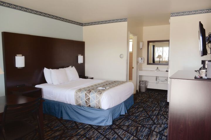 Room 16 of 19