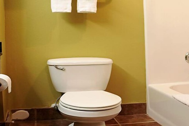 Room 17 of 24