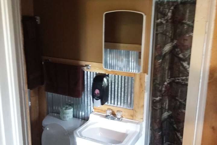 Room 5 of 17