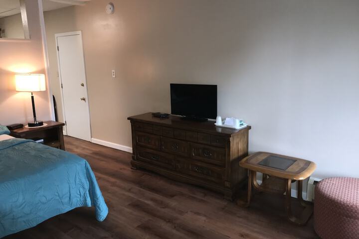 Room 53 of 83