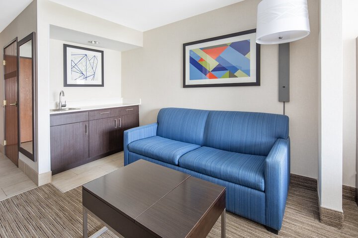 Room 42 of 55