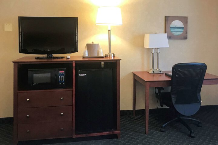 Room 27 of 65