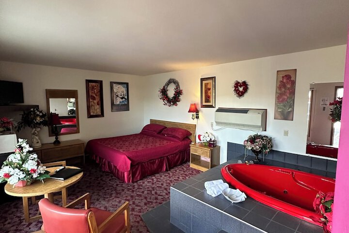 Room 43 of 69