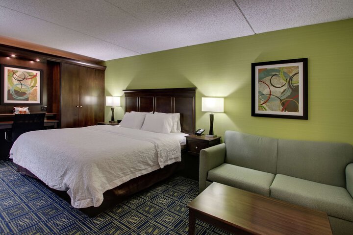 Room 11 of 42
