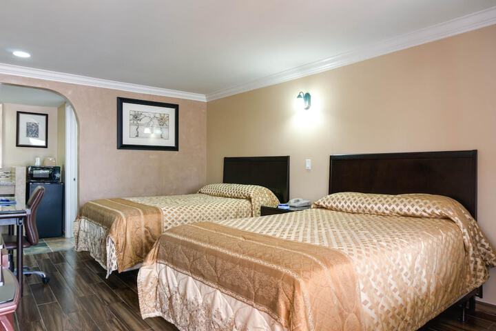 Room 14 of 82