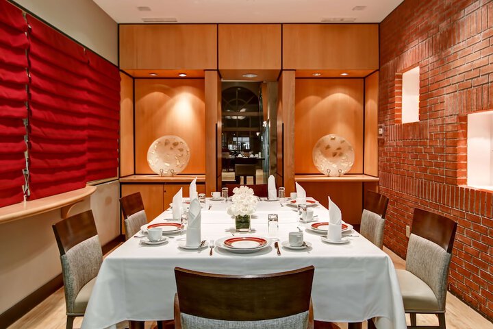 Dining 106 of 116