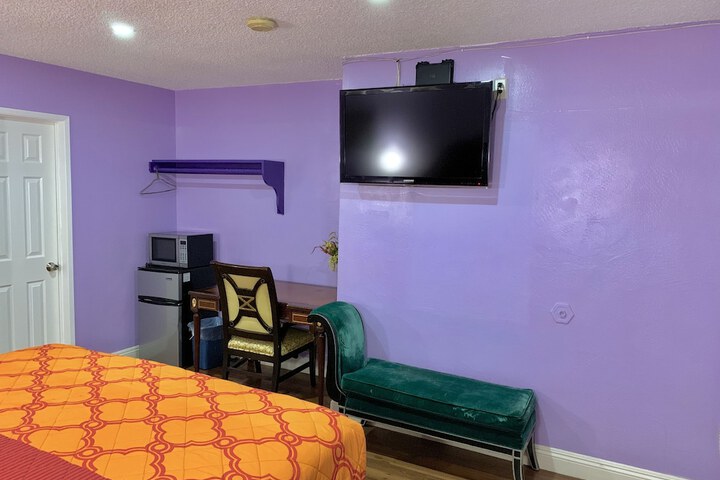 Room 26 of 42