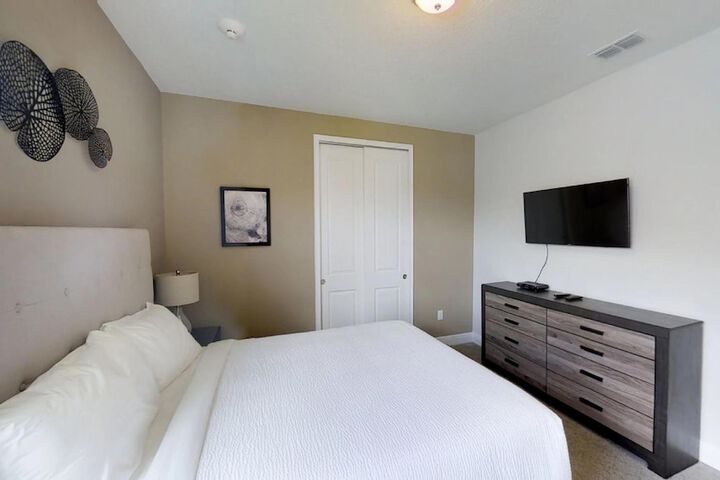 Room 8 of 46