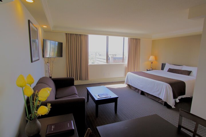 Room 143 of 242
