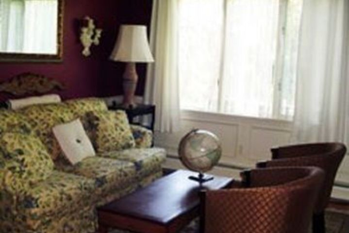Cranberry Manor B & B