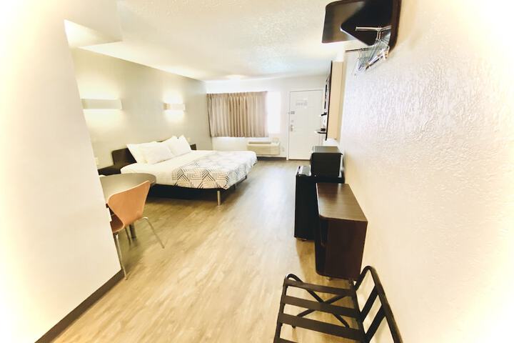 Room 15 of 46