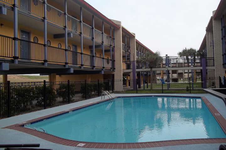 Pool 8 of 66