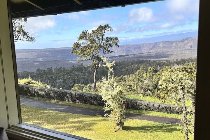 Hawaii Volcano House