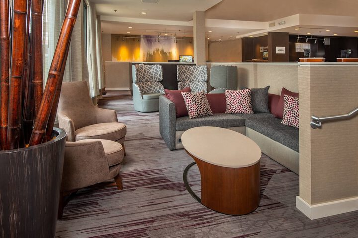 Hotel Interior 9 of 47