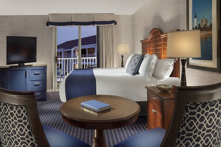Room 27 of 47