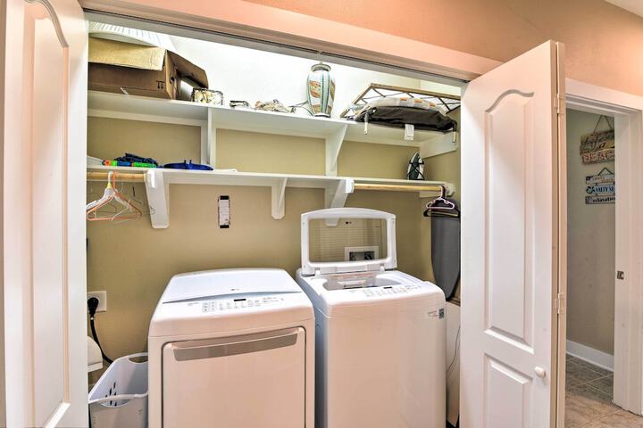 Ocean View & Grill: Crystal Beach Bungalow!