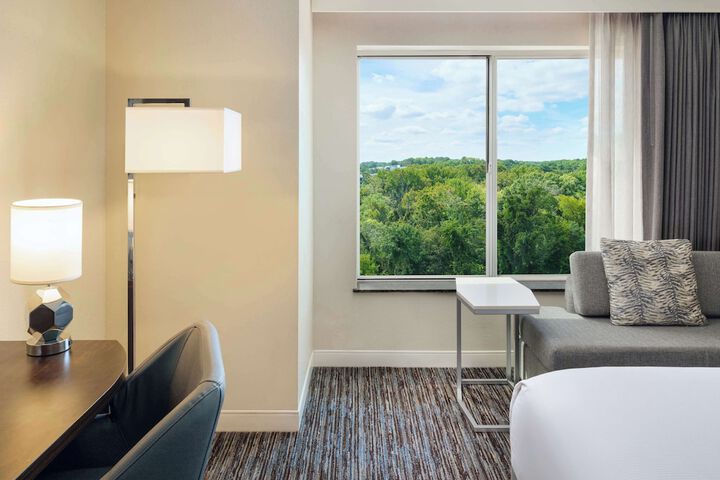 DoubleTree by Hilton Greensboro