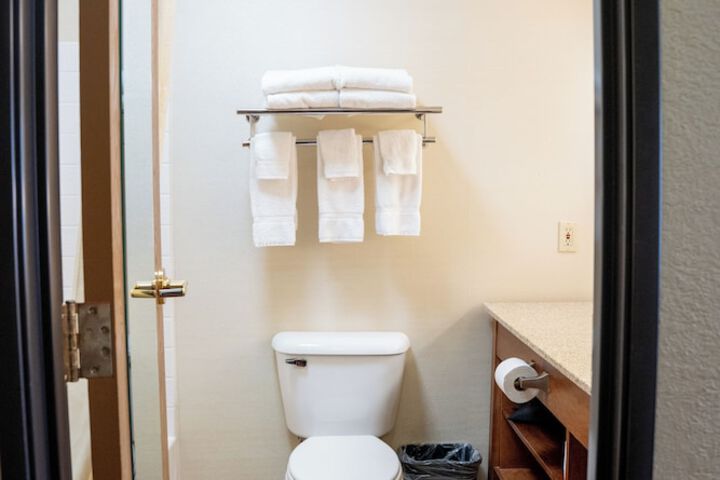 Coshocton Village Inn and Suites