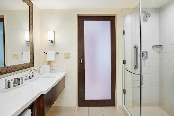 Room 25 of 71