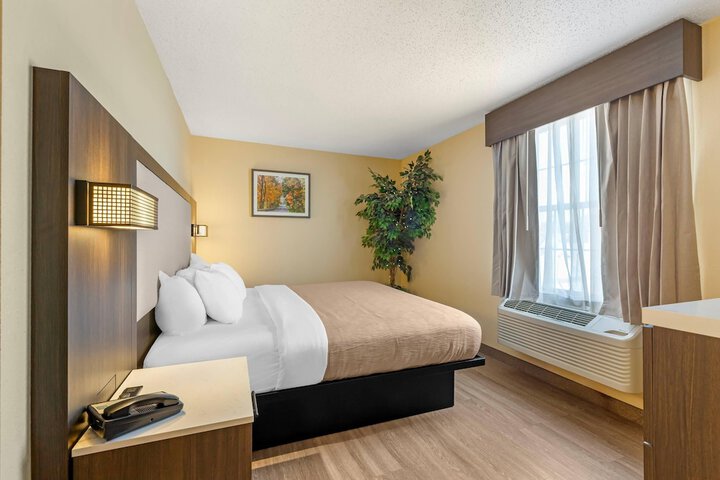 Quality Inn & Suites Bellville - Mansfield