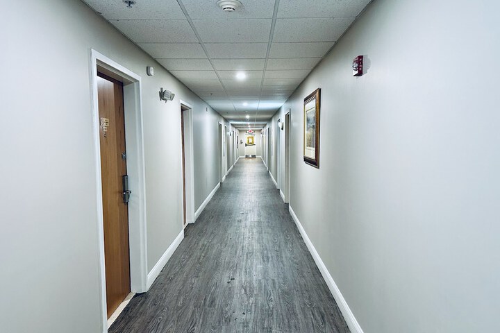 Ballroom/Hall 36 of 42