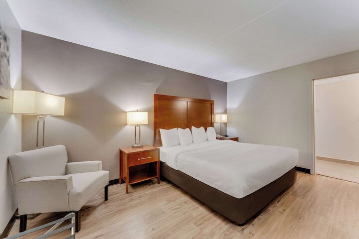 Room 16 of 29