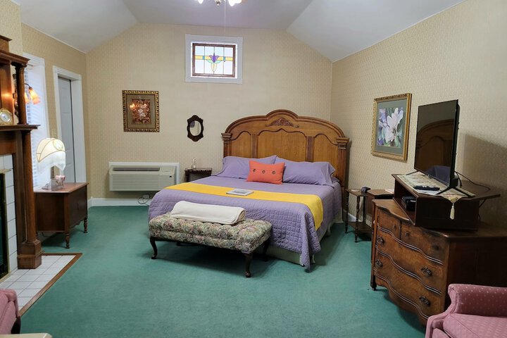 Room 77 of 125