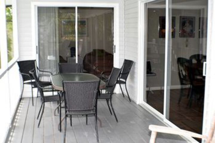 Heron Haus by RedAwning