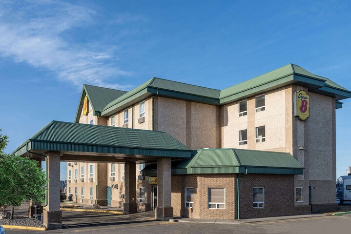 Super 8 by Wyndham Edmonton International Airport