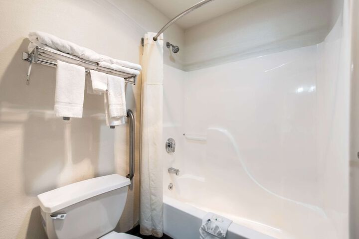 Quality Inn & Suites Menomonie