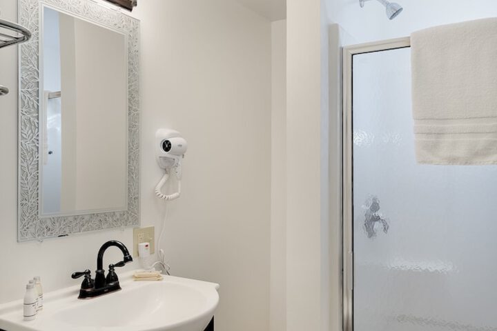 Room 75 of 153