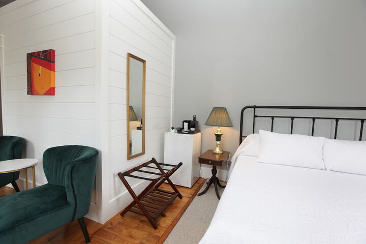 Room 22 of 46
